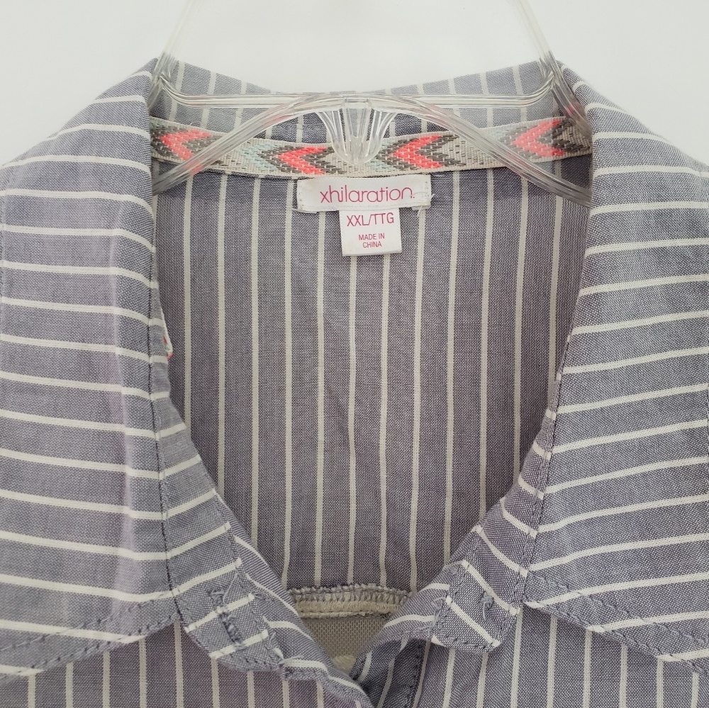 Lace Back Button Down - Picture 4 of 4
